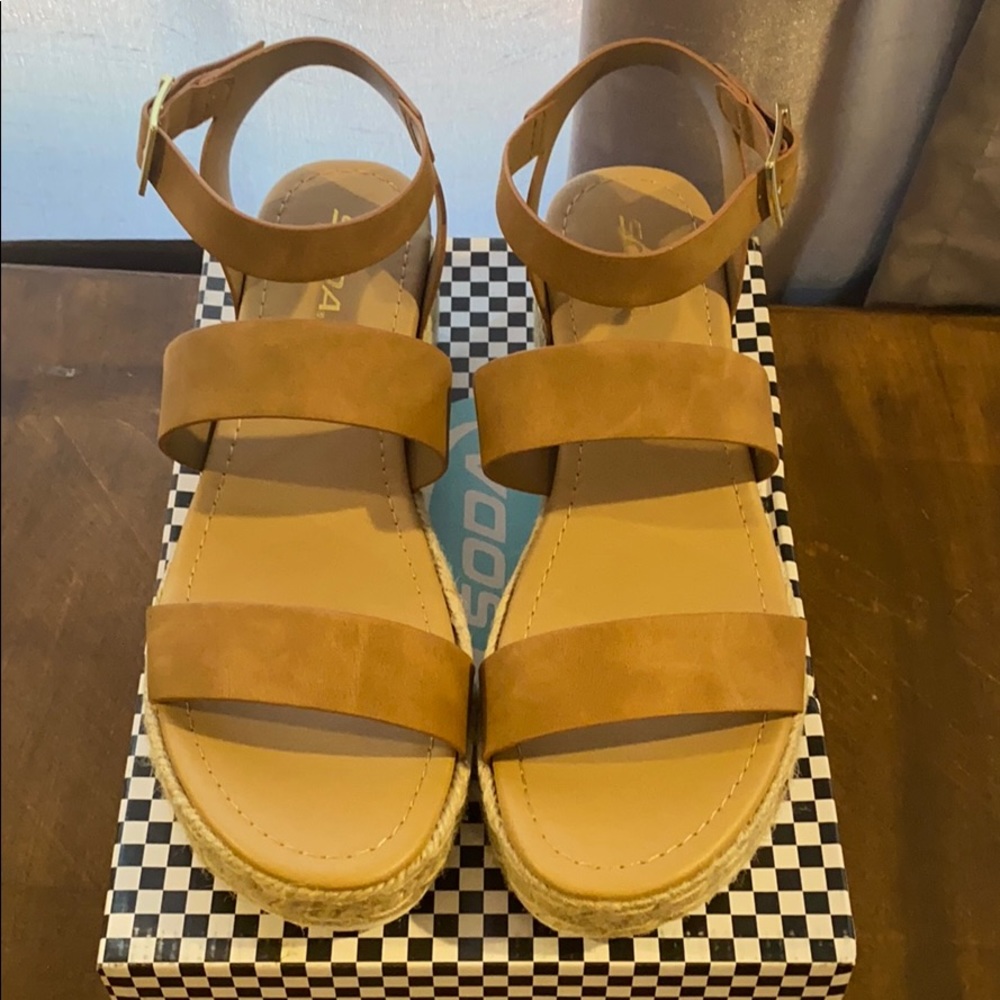 Soda Sandals
